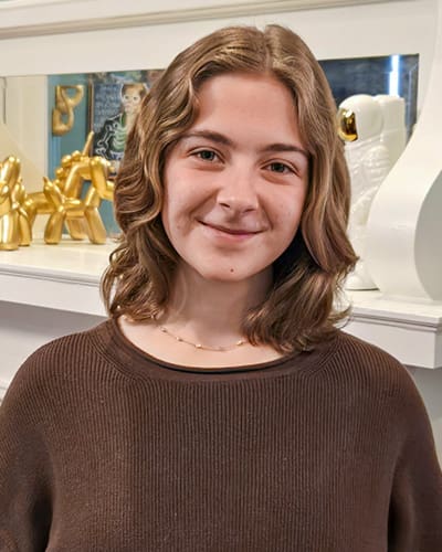 Emma Pierce, Here Molly Girl intern